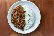 画像をギャラリービューアに読み込む, 【日本初!】本町キッチン今出屋の「豚レバーカレー」