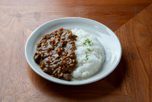 画像をギャラリービューアに読み込む, 【日本初！】本町キッチン今出屋の「豚レバーカレー」
